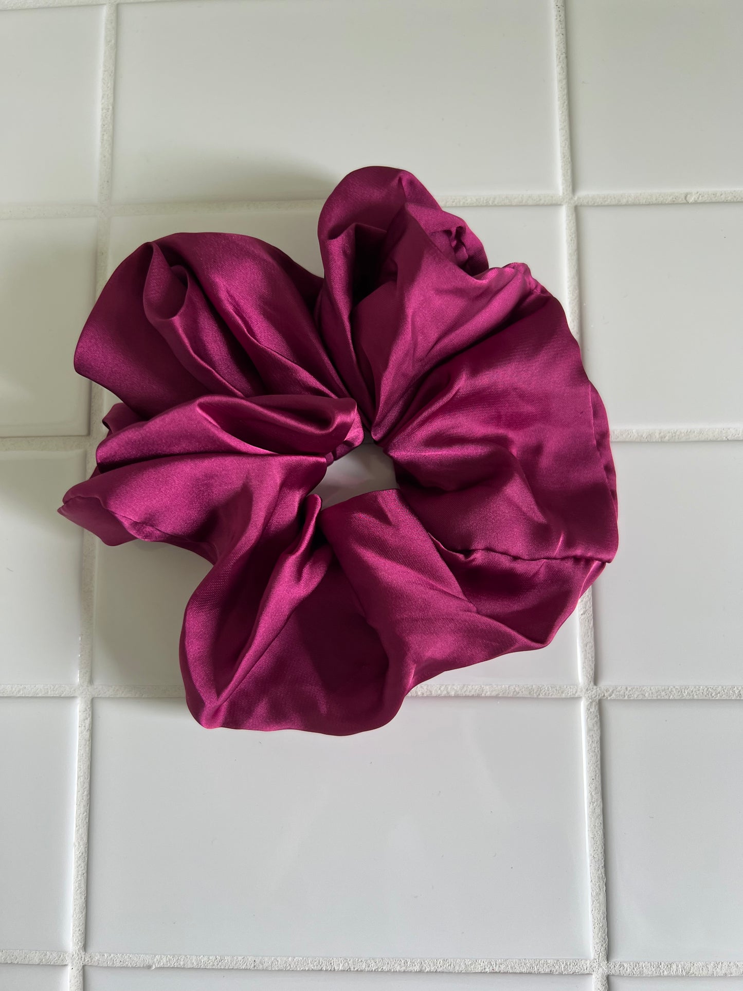 Chouchou de satin pour cheveux XXL - Fushia